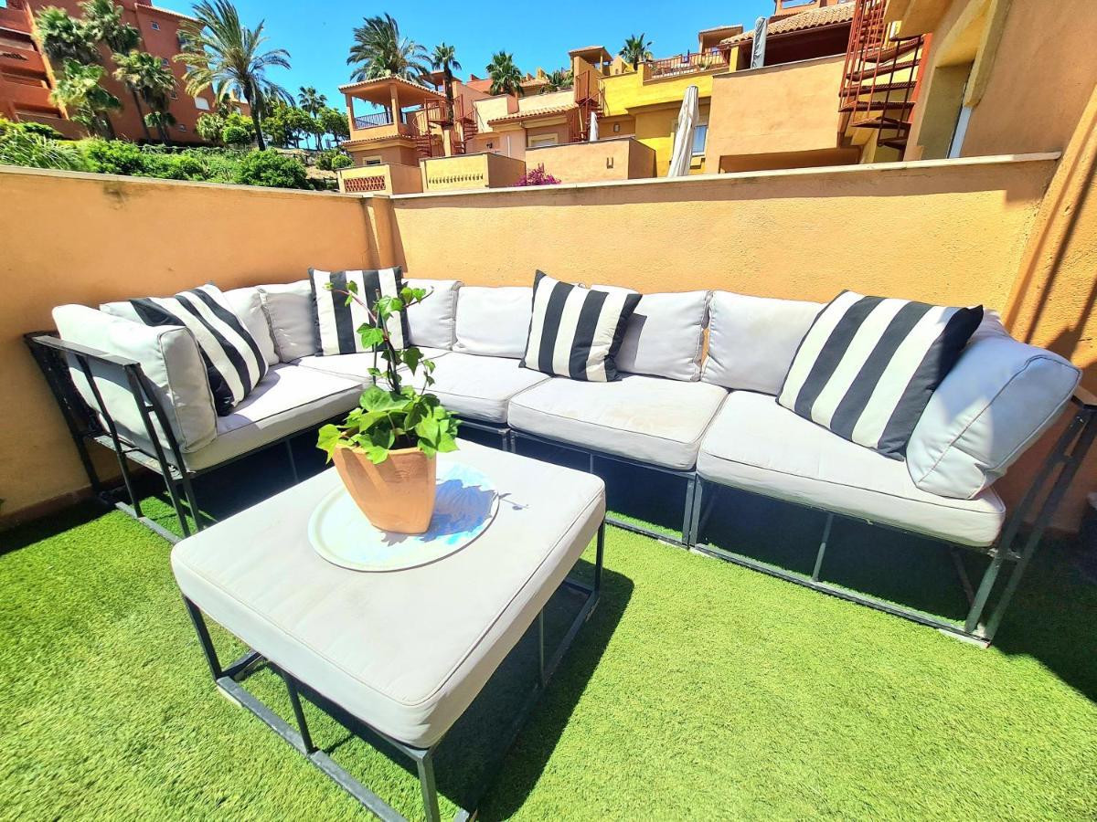 Aa Guest - Reserva De Marbella Golf Course Eco Bagian luar foto